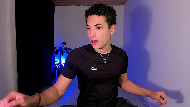 Snapshot of MitchellXD chatting on 12-04-25, 01:26 MitchellXD online show from 12-04-25, 01:26