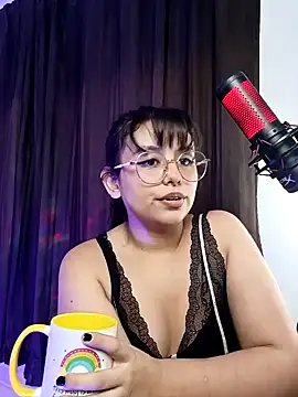 Snapshot of mary_diaz1 chatting on 01-04-25, 08:06 mary diaz1 online show from 01-04-25, 08:06