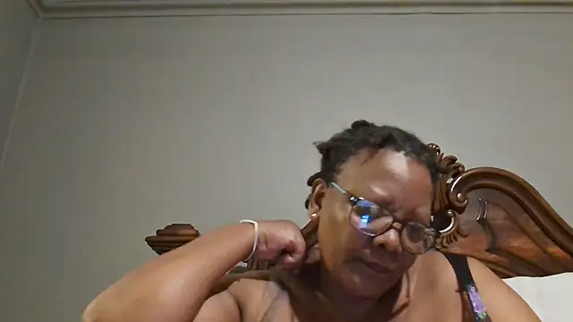 Snapshot of SEXYBOOBSNASS chatting on 01-16-25, 08:03 SEXYBOOBSNASS online show from 01-16-25, 08:03