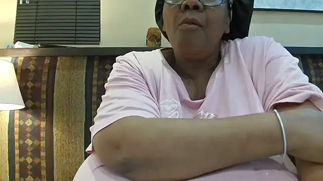 Snapshot of SEXYBOOBSNASS chatting on 09-12-25, 07:36 SEXYBOOBSNASS online show from 09-12-25, 07:36