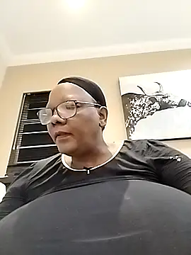 Snapshot of SEXYBOOBSNASS chatting on 09-17-25, 08:43 SEXYBOOBSNASS online show from 09-17-25, 08:43