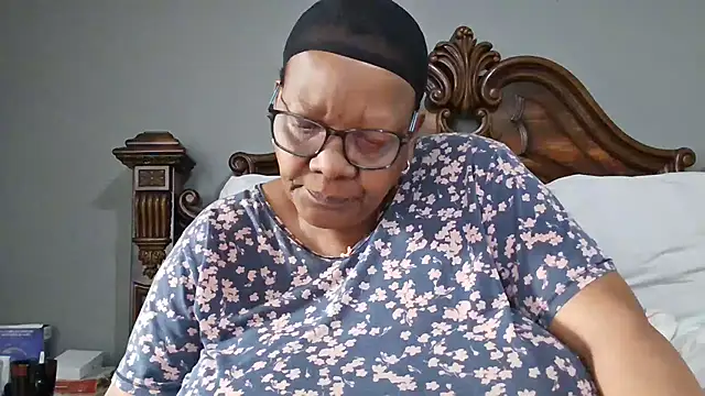 Snapshot of SEXYBOOBSNASS chatting on 10-10-25, 04:11 SEXYBOOBSNASS online show from 10-10-25, 04:11