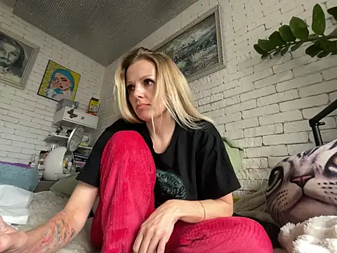 Angel girllovemy online show from 02-05-25, 12:38