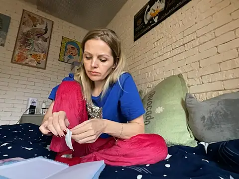 Angel girllovemy online show from 02-14-25, 02:02