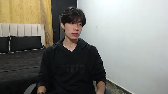 Elio-cam online show from 12-12-24, 08:14