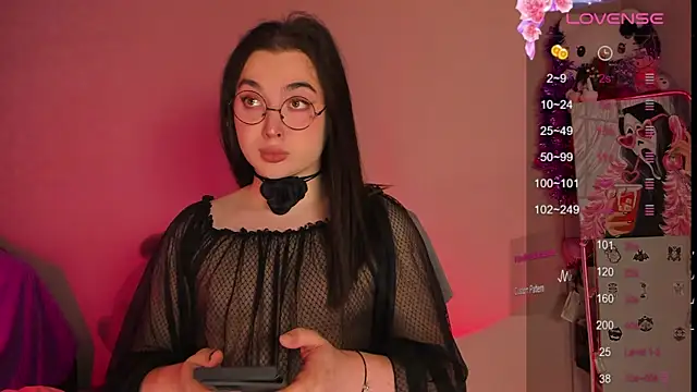 Snapshot of YsabellViveris chatting on 01-03-25, 02:51 YsabellViveris online show from 01-03-25, 02:51