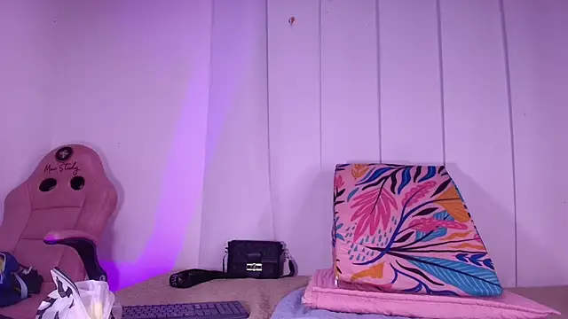 raven lilith  online show from 10-17-25, 03:10