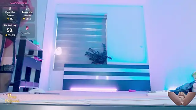 Snapshot of Shyn__ chatting on 11-15-25, 01:36 Shyn online show from 11-15-25, 01:36