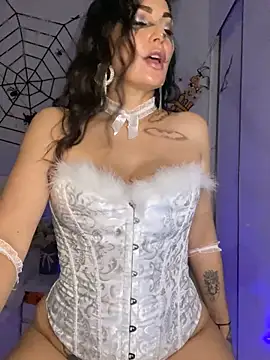 Snapshot of ImperialRice chatting on 10-25-25, 10:04 ImperialRice online show from 10-25-25, 10:04