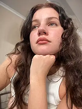 Snapshot of likaxxx chatting on 12-11-24, 11:43 likaxxx online show from 12-11-24, 11:43