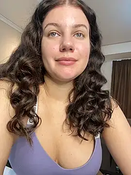 Snapshot of likaxxx chatting on 12-13-24, 12:06 likaxxx online show from 12-13-24, 12:06