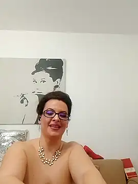 Snapshot of RebeccaNoble chatting on 02-24-25, 12:09 RebeccaNoble online show from 02-24-25, 12:09