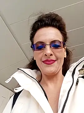 Snapshot of RebeccaNoble chatting on 05-02-26, 11:59 RebeccaNoble online show from 05-02-26, 11:59
