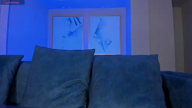 LindseyCox online show from 12-16-24, 12:37