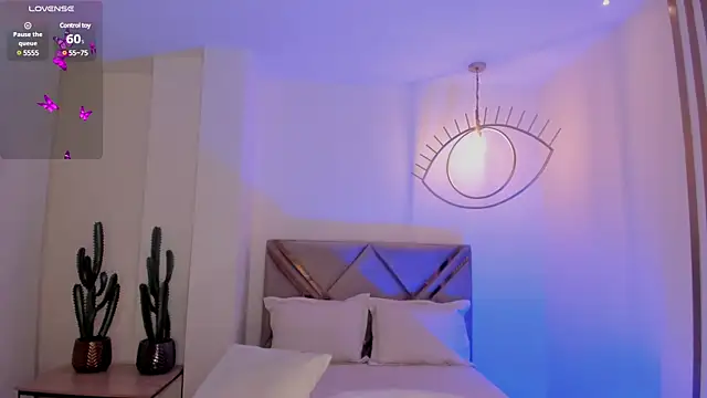 LindseyCox online show from 01-25-25, 11:11