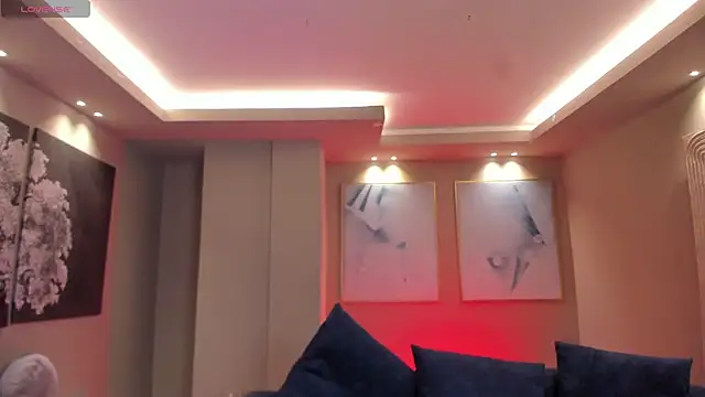 LindseyCox online show from 10-09-25, 04:21