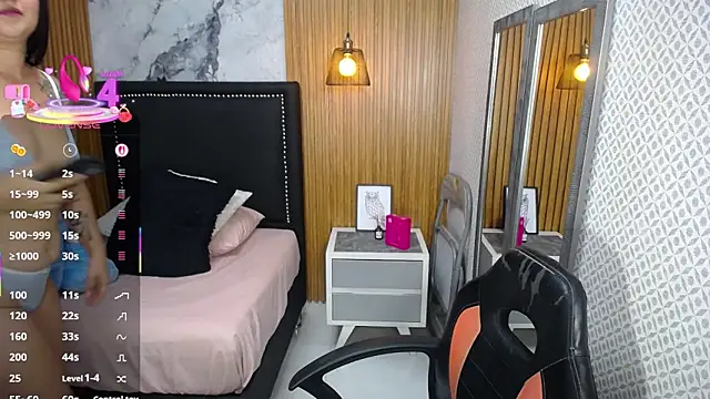 BIANCAROY1 online show from 10-24-25, 07:10