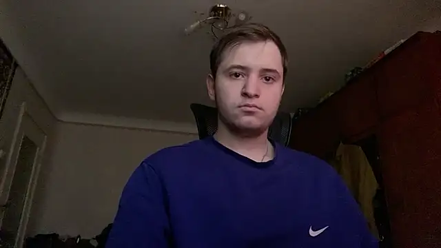 Snapshot of sweaticeboy chatting on 02-11-25, 07:44 sweaticeboy online show from 02-11-25, 07:44