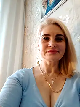 JennyOMay online show from 11-25-25, 04:12