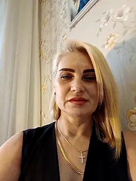 JennyOMay online show from 11-27-25, 04:14