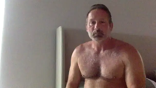 Snapshot of Bronco9602 chatting on 09-18-25, 01:46 Bronco9602 online show from 09-18-25, 01:46