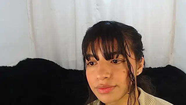 Snapshot of Liz_Galactic chatting on 02-05-25, 10:12 Liz Galactic online show from 02-05-25, 10:12