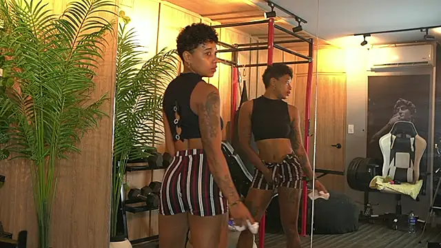 kelly thomson online show from 05-27-26, 01:19