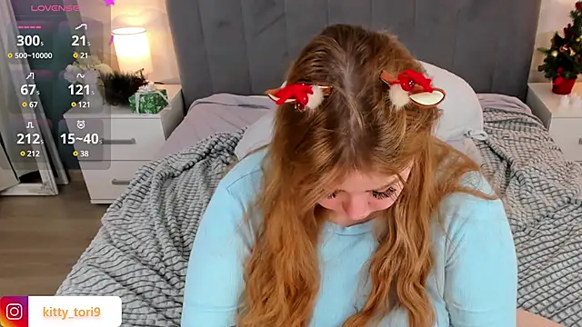 Tori cat online show from 12-15-24, 01:22