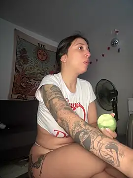 kiaraglam2 online show from 11-08-25, 01:11