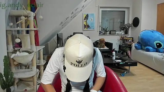 Snapshot of tinny_williams chatting on 09-26-25, 04:49 tinny williams online show from 09-26-25, 04:49