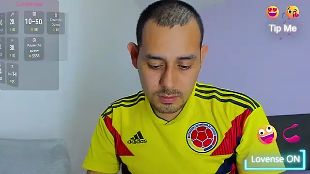 jhonyalzate2 online show from 01-13-25, 01:23