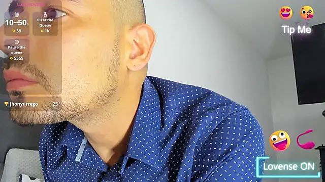 jhonyalzate2 online show from 03-18-25, 02:47