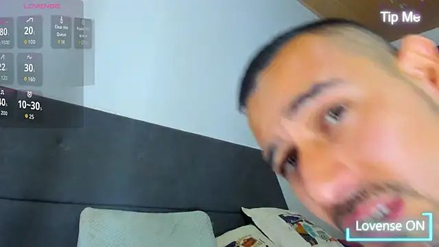 jhonyalzate2 online show from 09-15-25, 12:21