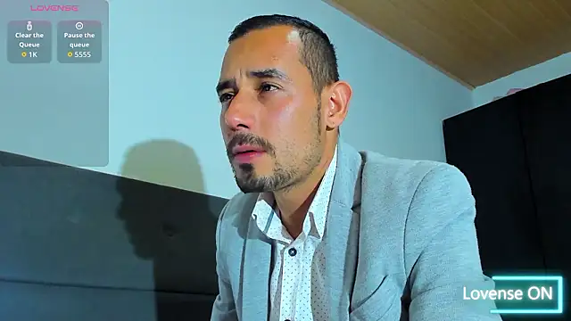 jhonyalzate2 online show from 02-04-26, 02:39