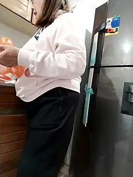 Vicky Rosse online show from 02-21-26, 08:21