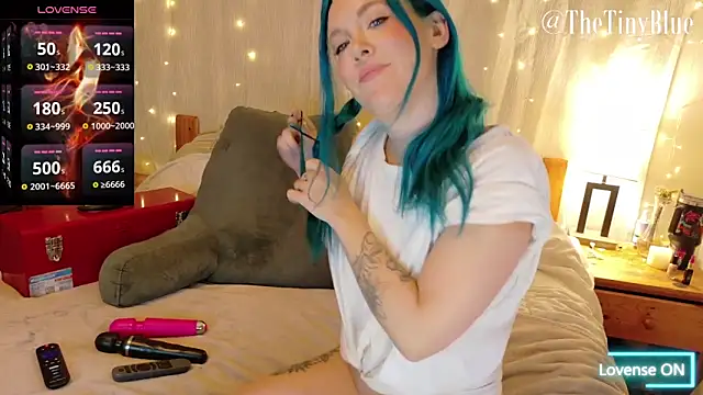 thetinyblue online show from 10-06-25, 04:26