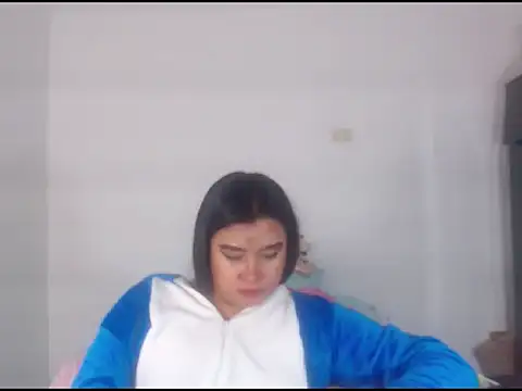 Snapshot of katrinawillff chatting on 05-23-26, 05:17 katrinawillff online show from 05-23-26, 05:17