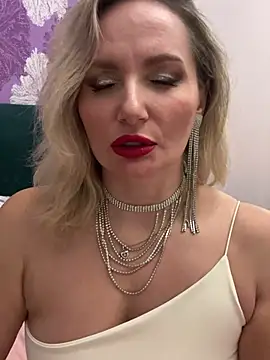 AngelOxy online show from 12-25-24, 02:34