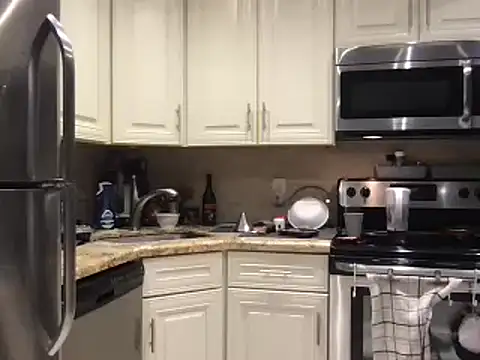 BigGuyMuscle online show from 02-23-25, 07:11