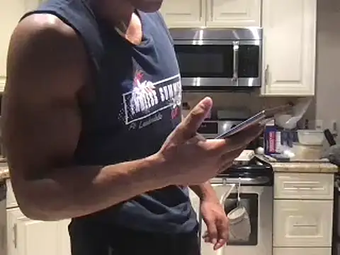 BigGuyMuscle online show from 03-13-25, 10:21