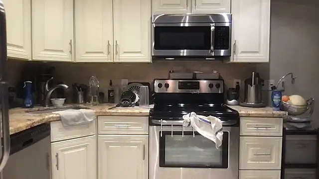 BigGuyMuscle online show from 09-17-25, 10:22