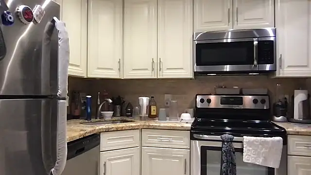 BigGuyMuscle online show from 02-04-26, 01:33