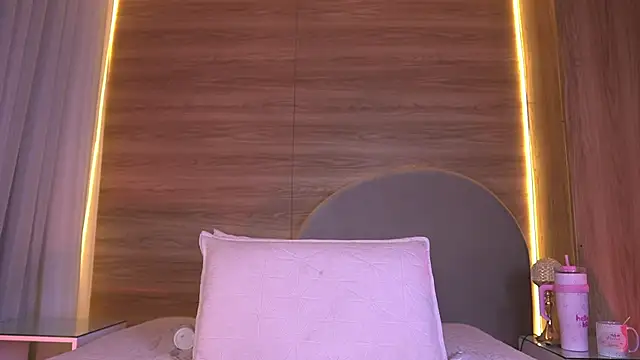Snapshot of alexaa_walker chatting on 06-04-26, 12:00 alexaa walker online show from 06-04-26, 12:00