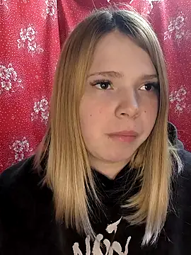 Zuli Kiska online show from 02-25-25, 09:02