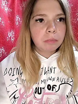 Zuli Kiska online show from 10-05-25, 11:41