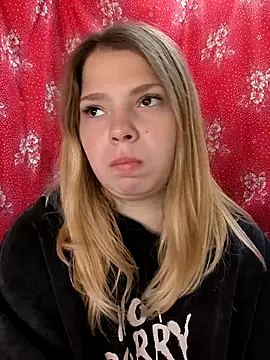 Zuli Kiska online show from 10-15-25, 06:35