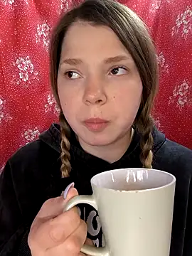 Zuli Kiska online show from 03-30-26, 11:00