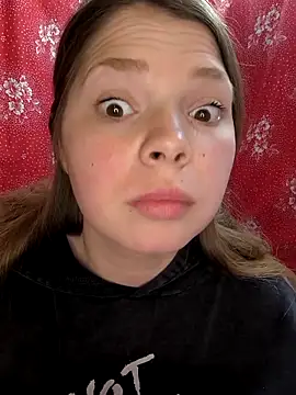 Zuli Kiska online show from 04-14-26, 07:31