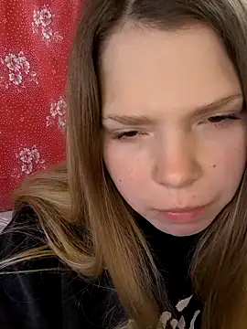 Zuli Kiska online show from 04-25-26, 10:18