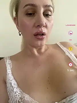 YourBlondee online show from 06-09-26, 04:24